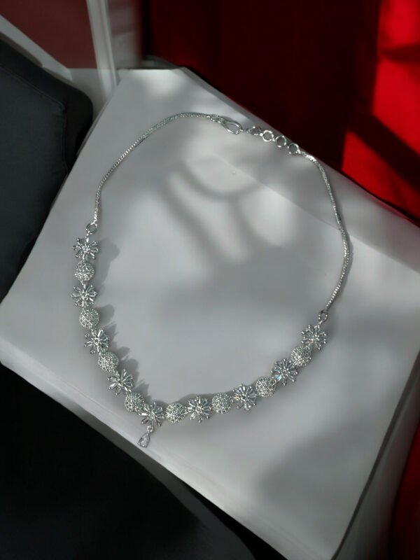 American Diamond Sleek Necklace