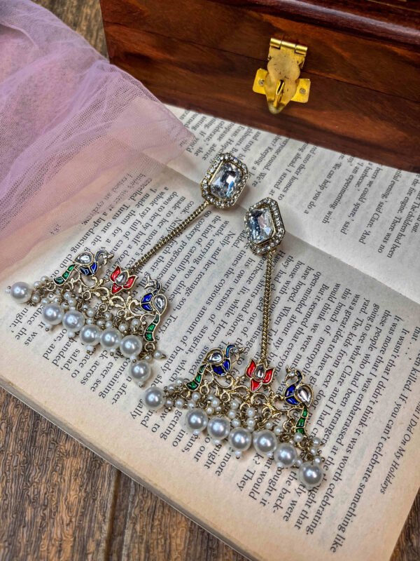 Crystal White Earrings